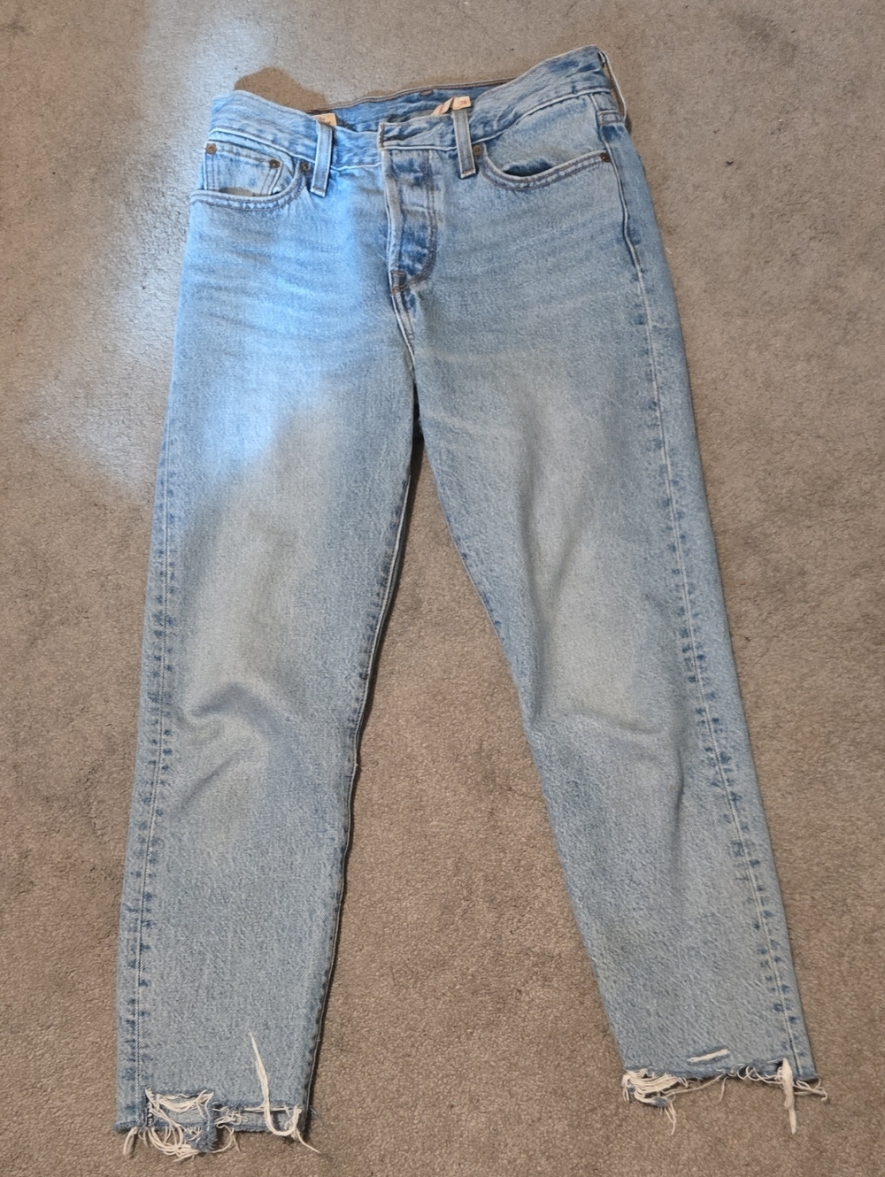 Levis Light Wash Women’s High-Rise Straight Jeans